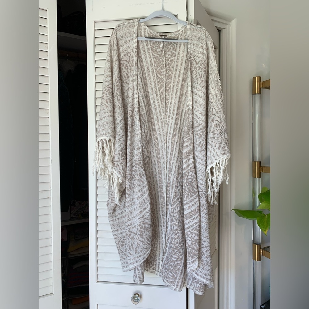 Cream and metallic Flowy Free People kimono